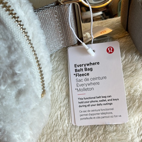 NWT Lululemon ivory sherpa belt bag - Picture 7 of 8